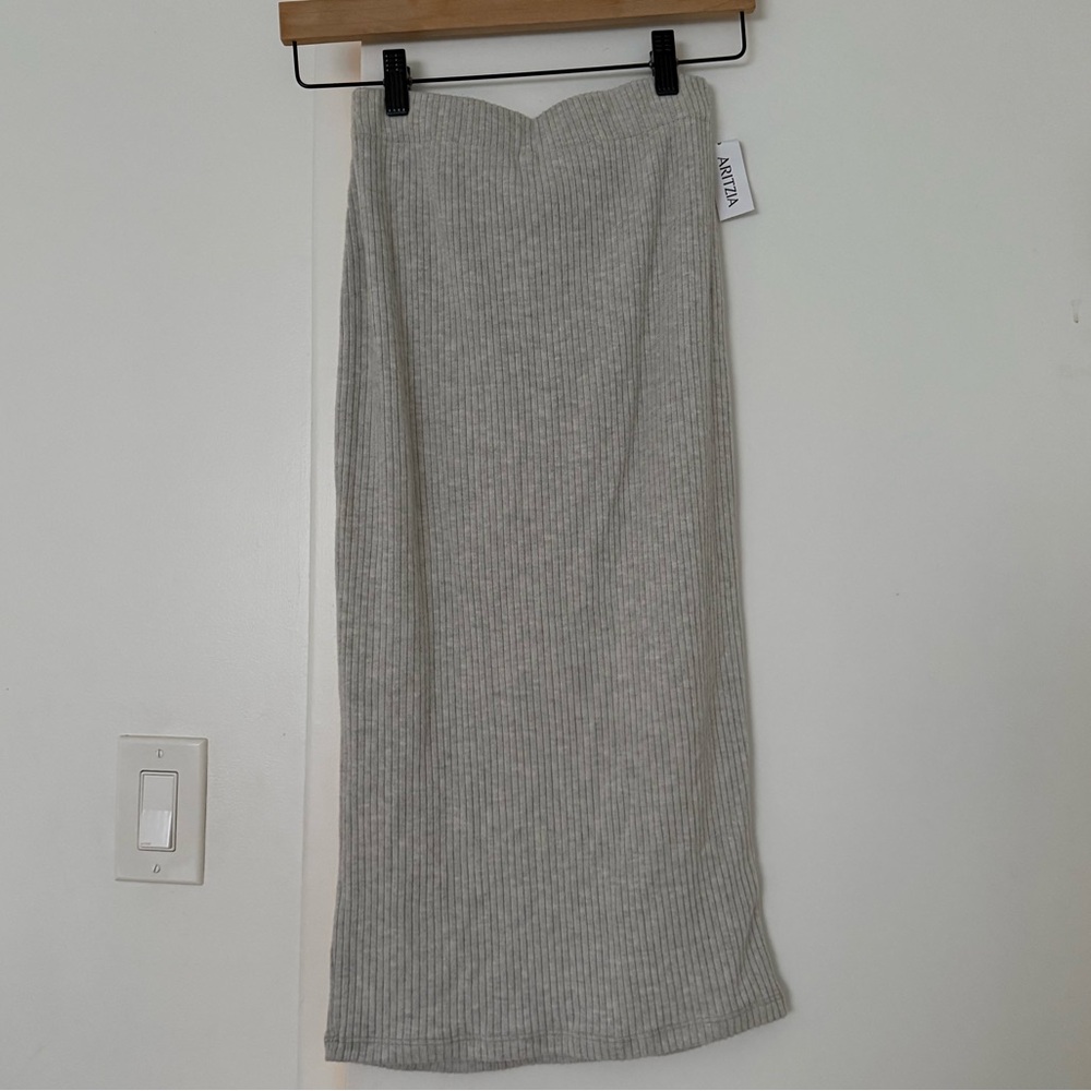Aritzia Babaton Gray Ribbed Pencil Skirt